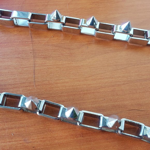 Spike Chain Necklace NWOT - Picture 3 of 7